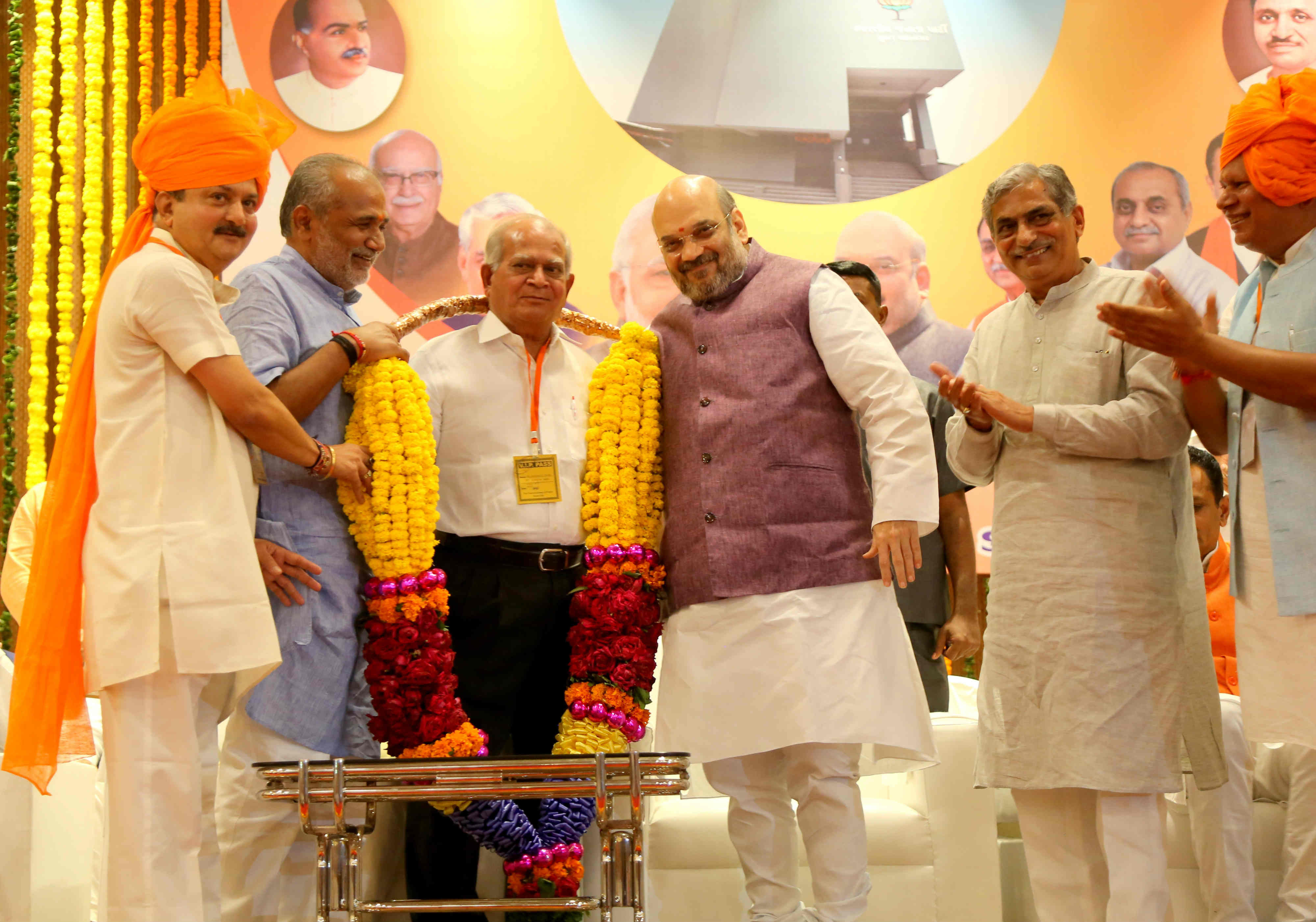 Photo : BJP National President, Shri Amit Shah Inaugurating New BJP Office of Surat City Pt. Deen Dayal Upadhyay Bhawan,Surat-Navsari, Main Road, Udhana, Surat (Gujarat)