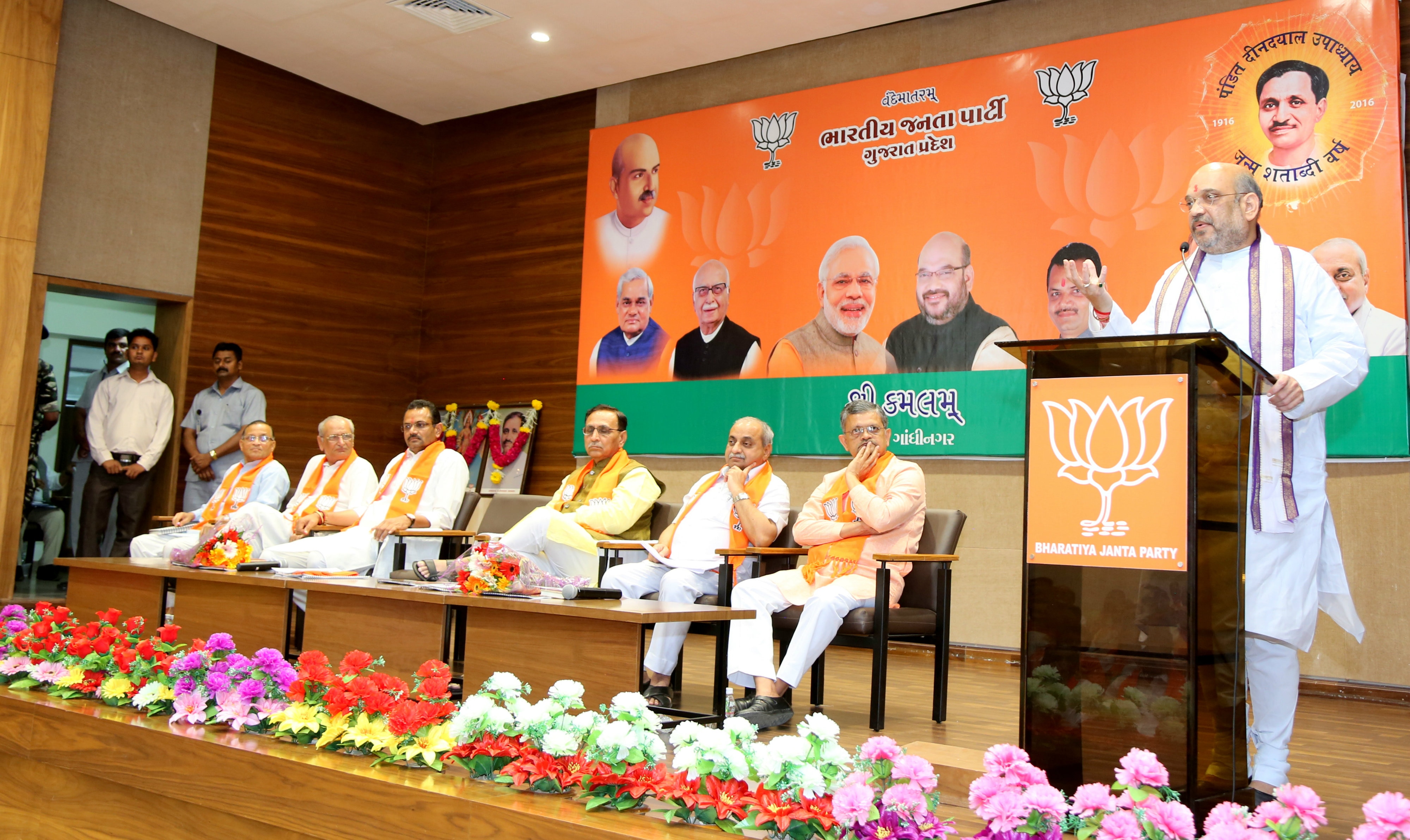 Photo : BJP National President, Shri Amit Shah addressing Gujarat BJP State Office Bearers Meeting at State BJP Office, Kamalam, Koba, Gandhi Nagar (Gujarat)