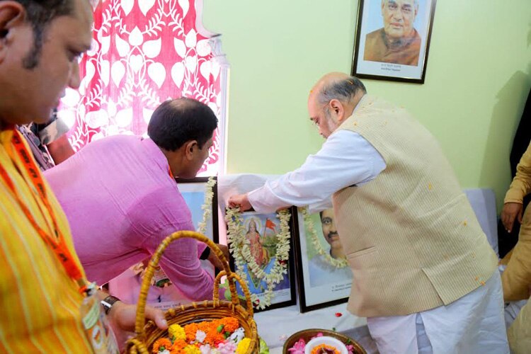 Photo : BJP National President, Shri Amit Shah addressing Booth Karyakartas Meeting at North Suburban District (Rajarhat New Town Assembly Booth No.231), Kolkata. (West Bengal).