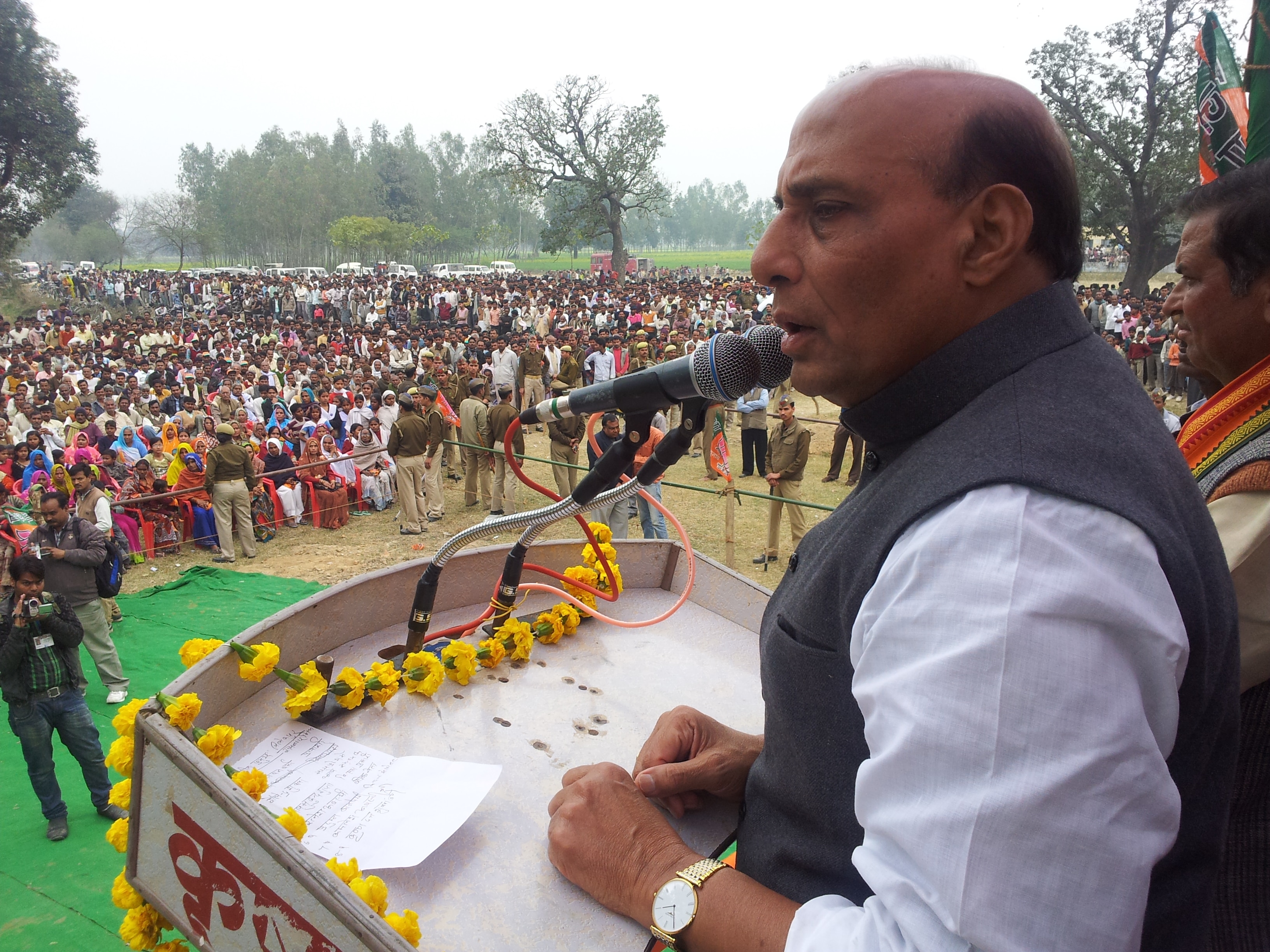 Shri Rajnath Singh, Former National President addressing public meeting at Ramnagar, Barabanki (Uttar Pradesh) on February 04, 2012