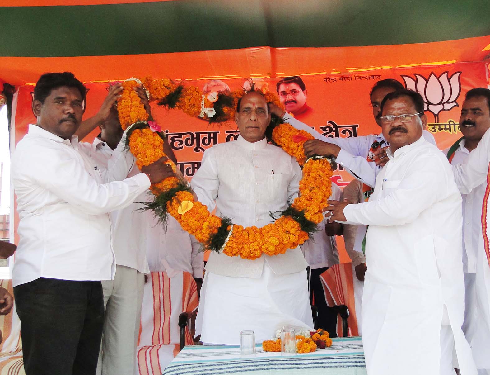 BJP President, Shri Rajnath Singh addressing a public meeting at West Singhbhum (Distt..- Chaibasa) Jharkhand on April 11, 2014