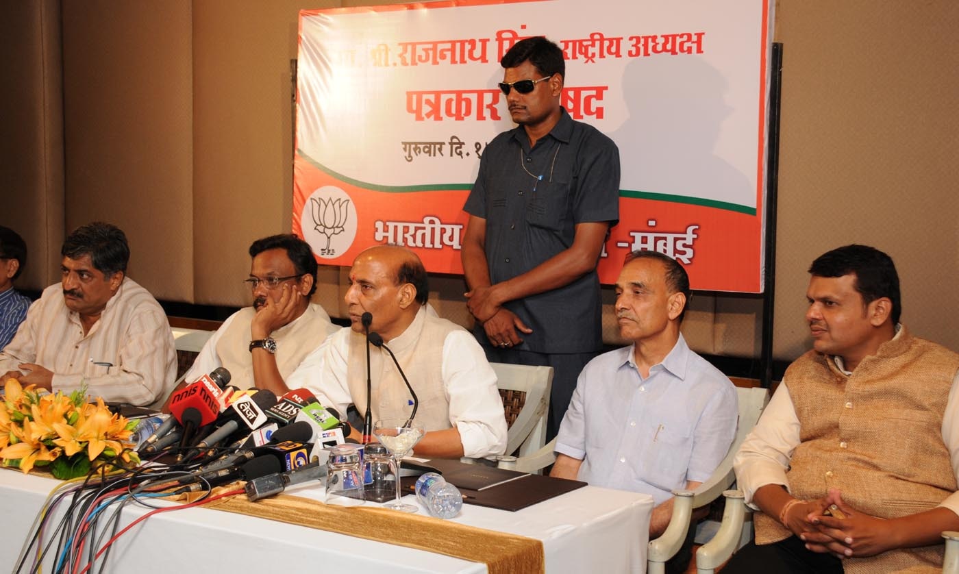 BJP President, Shri Rajnath Singh addressing press conference at Hotel Sofitel, Bandra Kurla Complex, Bandra (East) Mumbai on 17 April 2014