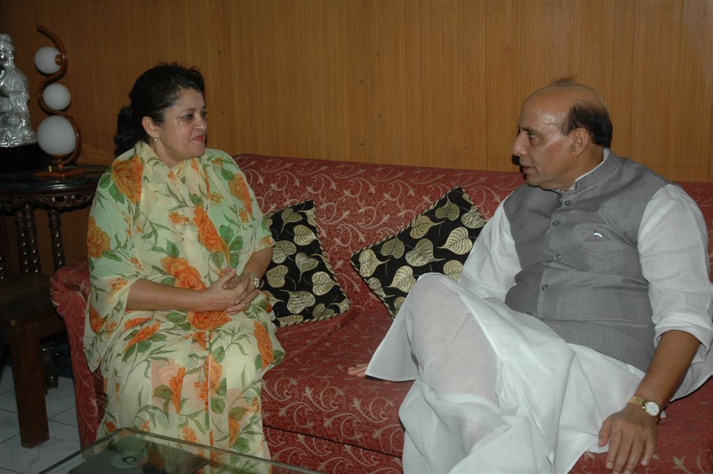 BJP National President, Shri Rajnath Singhji meeting with Minister of Foreign Affairs of Nepal, Ms. Koirala on August 14, 2009