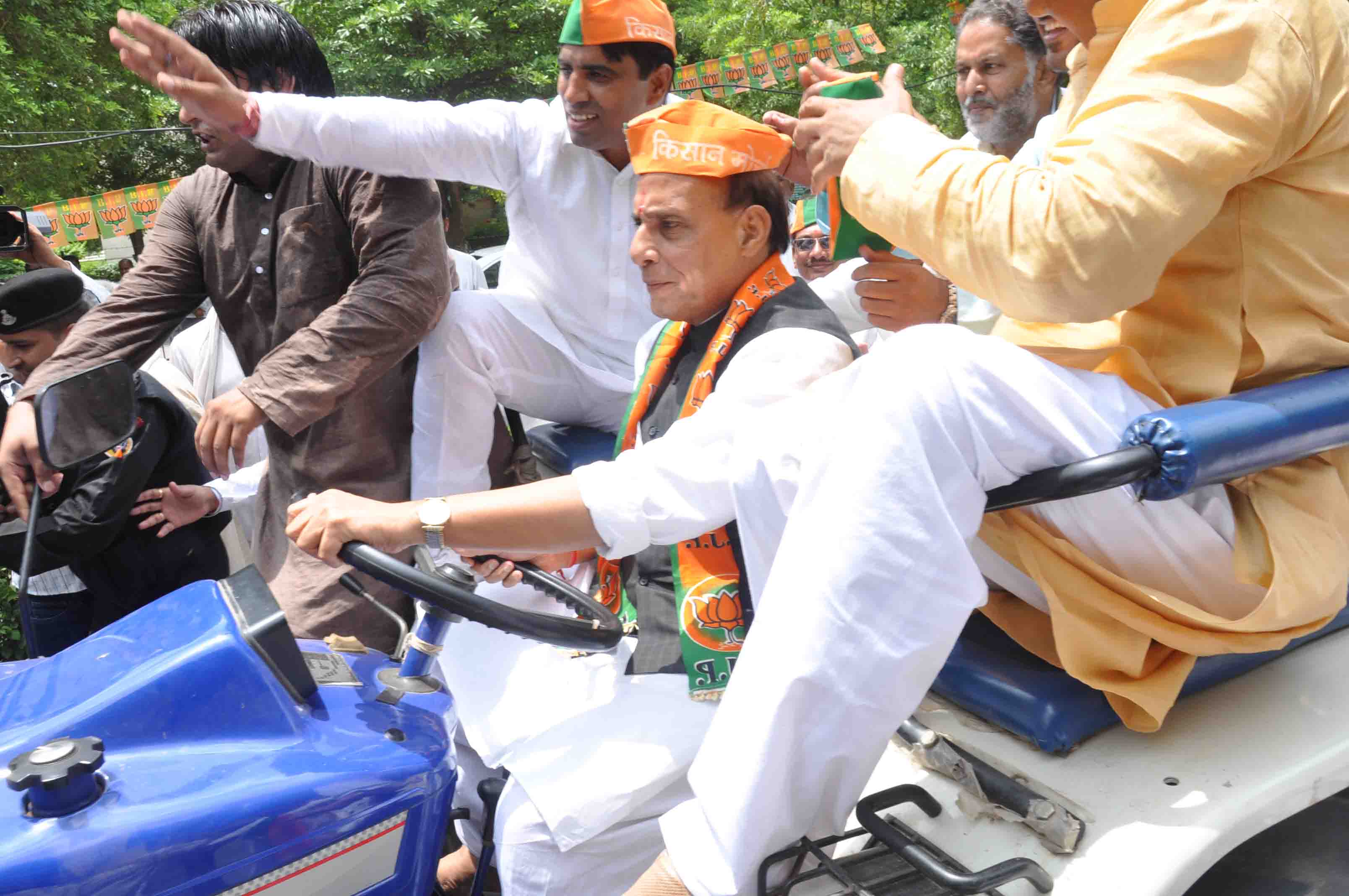 Shri Rajnath Singh inaugurating BJP Kissan Morcha National Executive Meeting at Gurgaon (Haryana) on 05-07-2013