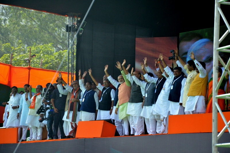 Shri Rajnath Singh , Shri Narendra Modi during a Hunkar Rally at Patna (Bihar) on October 27, 2013