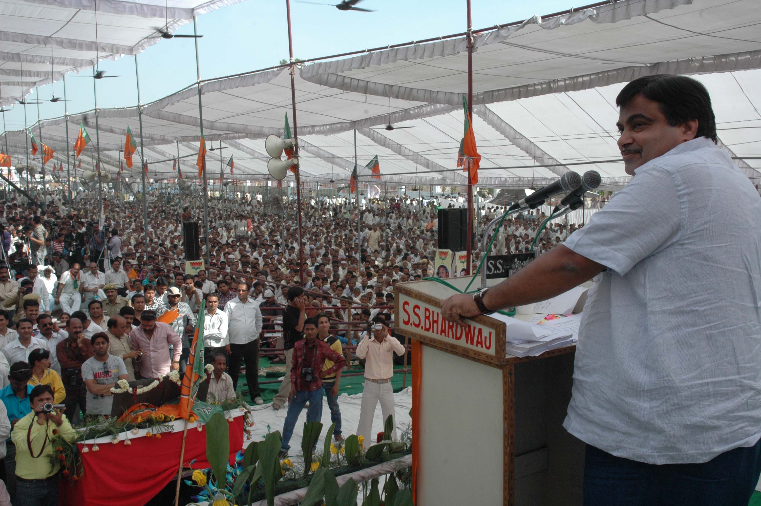 Shri Nitin Gadkari, Former BJP President, Shri Rajnath Singh and other BJP UP leaders at BJP Mahasangram Rally at Ramlila Maidan in Meerut (Uttar Pradesh) on April 09, 2011