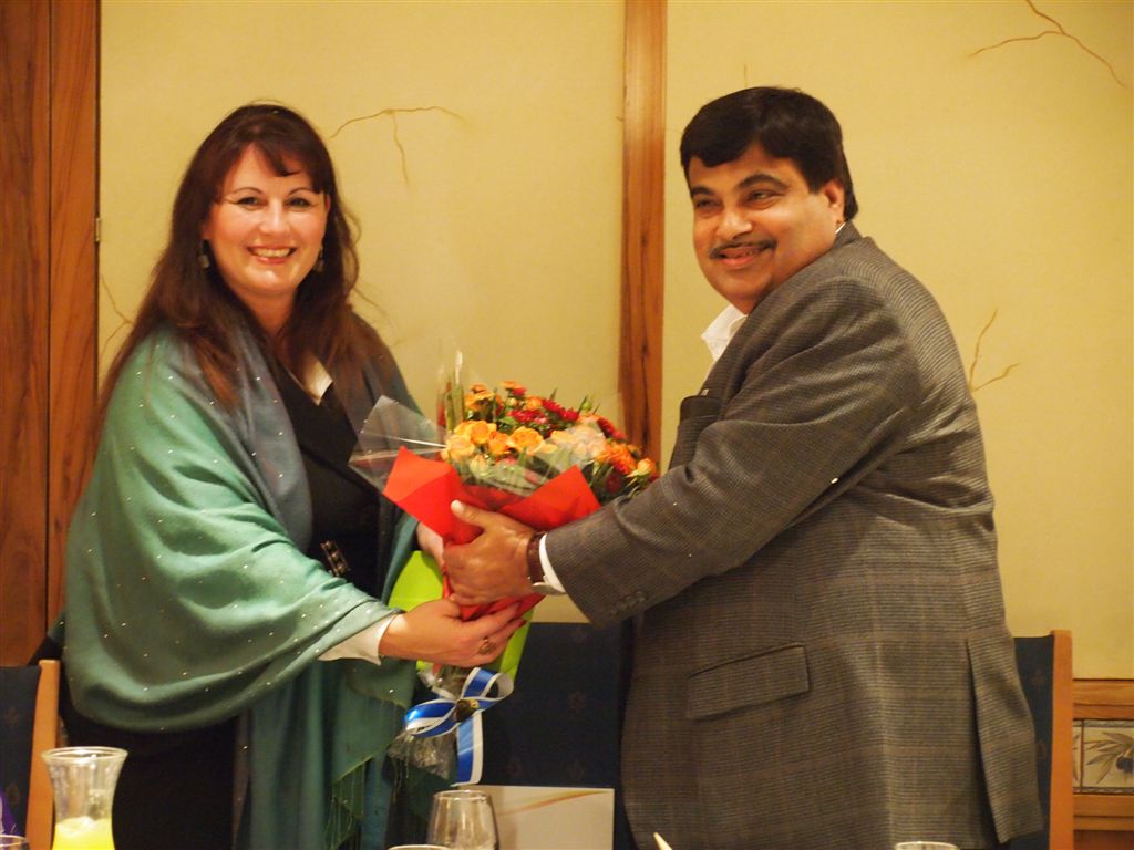 Ms Anat Bernstein-Reich, Chairperson India Israel Freindship Association welcoming Sh Nitin Gadkari on Dec 16, 2010