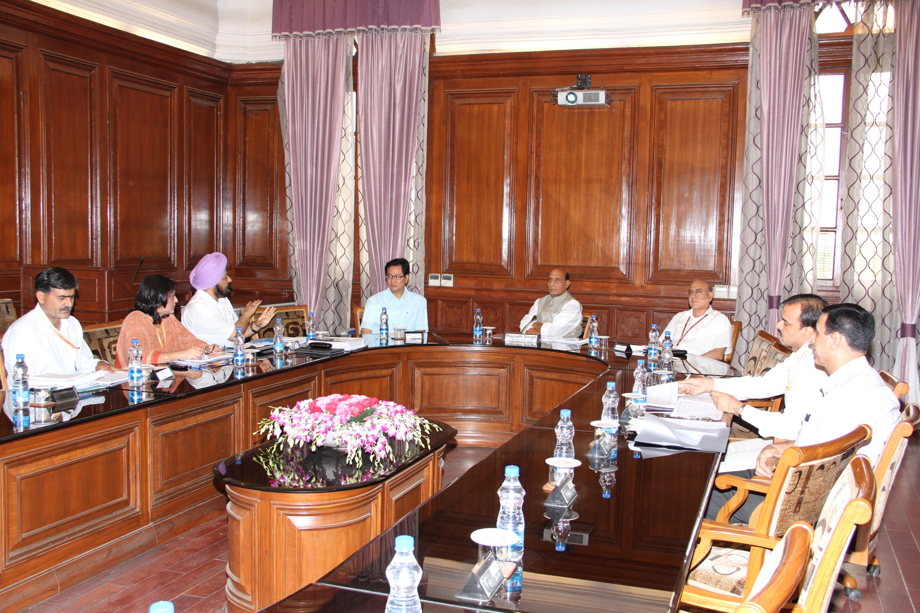 Senior officers of MHA briefing Shri Rajnath Singh, Union Home Minister and Shri Kiren Rijiju, Minister of State on CAPFs and  Modernization of Police at New Delhi on 13 June 2014