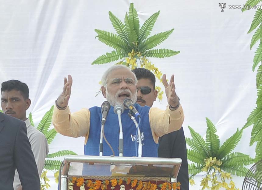 Shri Narendra Modi addressing Bharat Vijay Rally at Mandla (Madhya Pradesh) on March 28, 2014